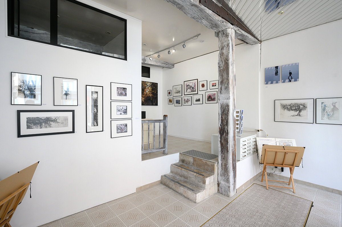 Vue intérieure de la galerie L'Escalier